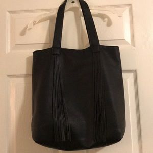 Street Level black tote fringe bag